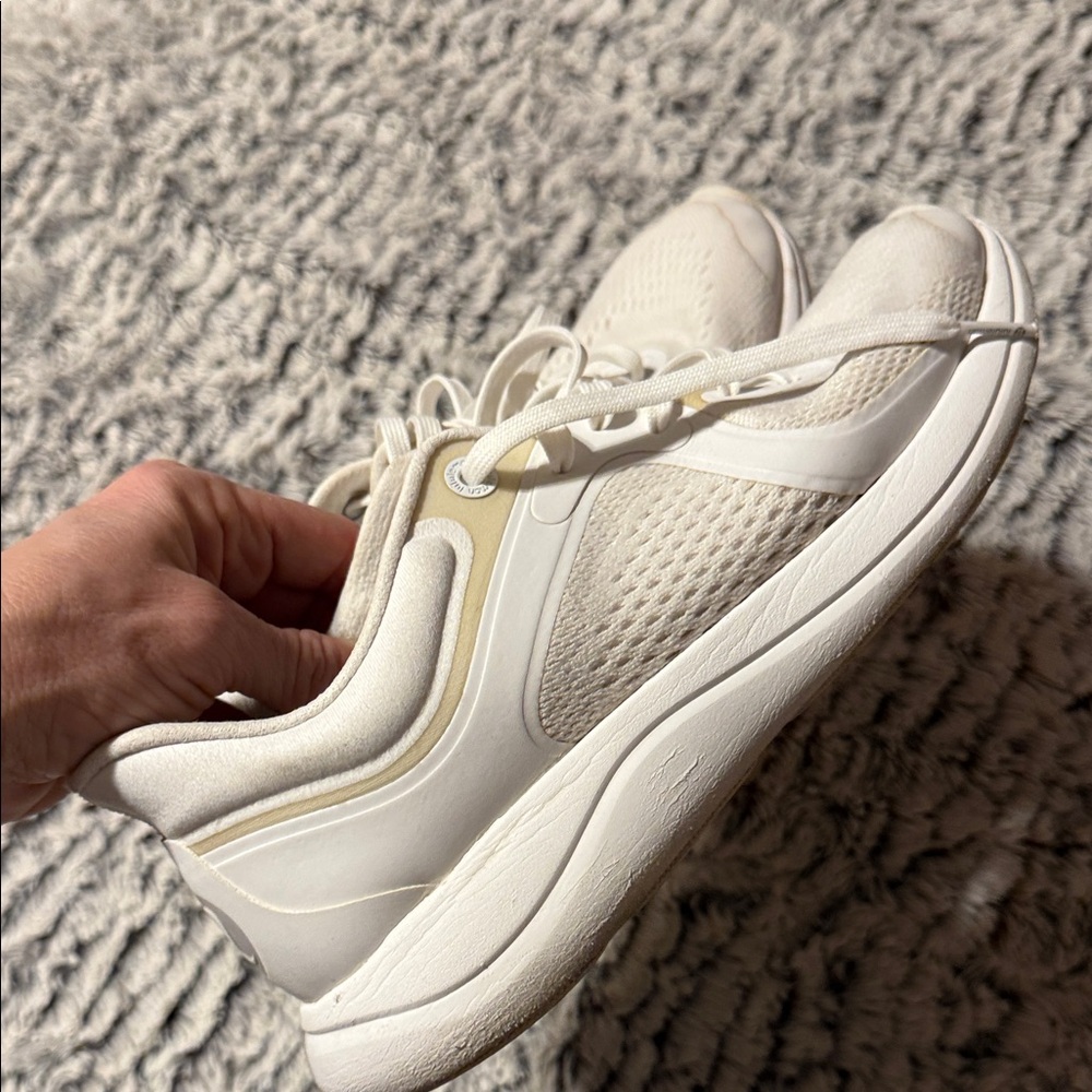 Lululemon Women's White Athletic Sneakers size 8.5 women’s
